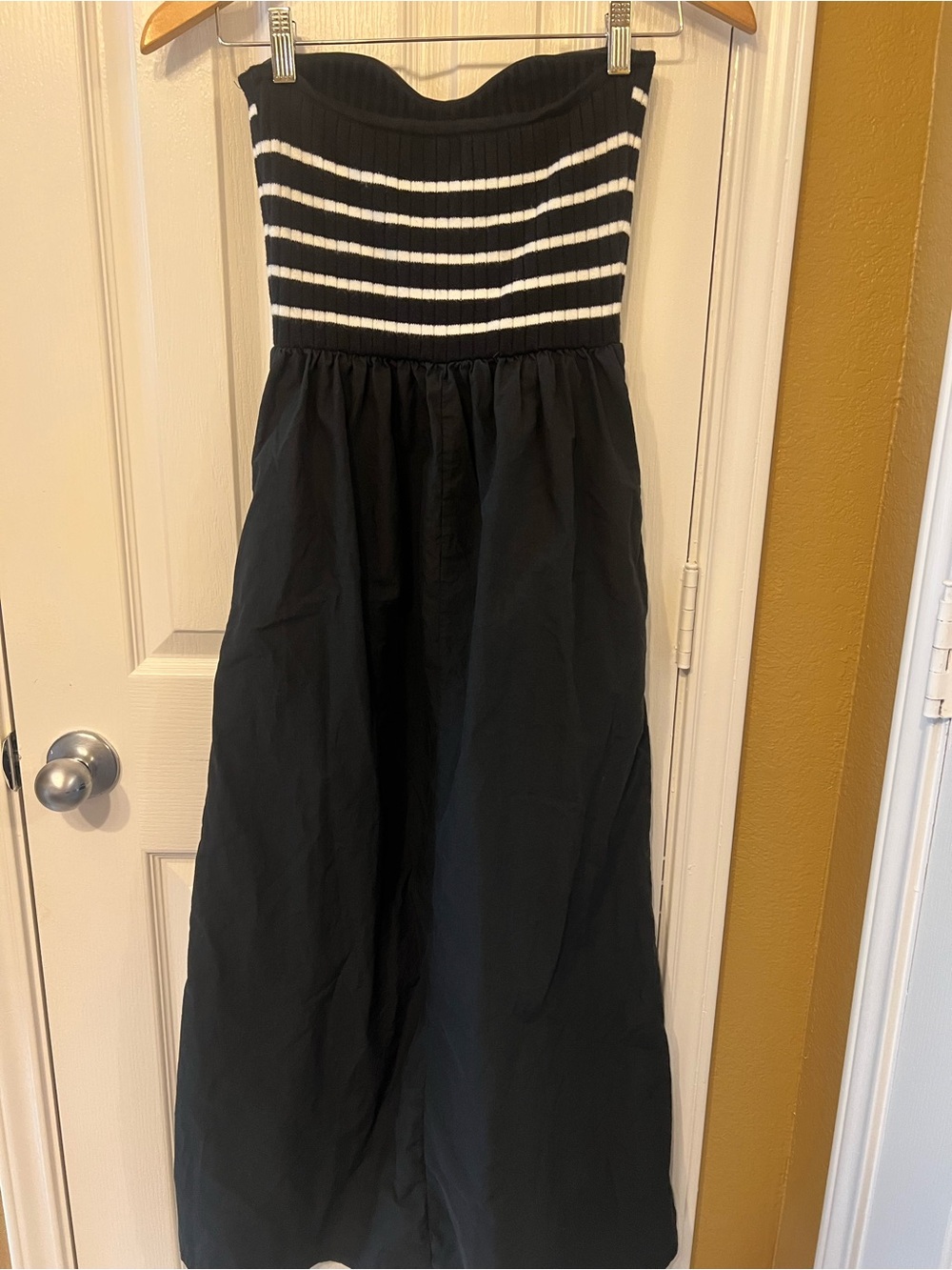 Universal Thread Black Strapless Maxi Dress with Pockets | Size Small - Picture 5 of 8